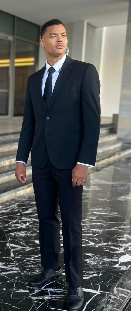 مسار VIP السريع في المطار
